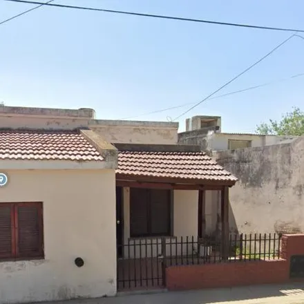 Buy this 4 bed house on Comercio 468 in Departamento General San Martín, 5903 Villa Nueva