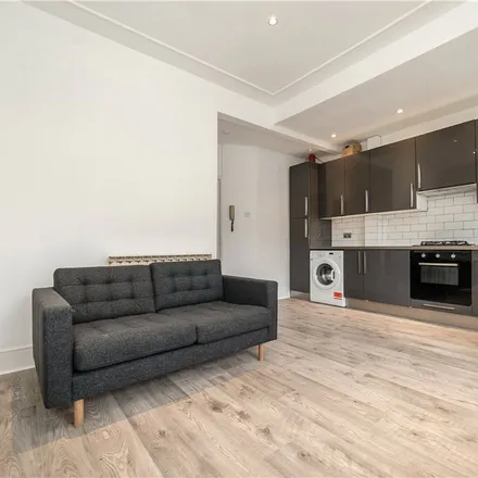 Image 3 - Chantrey Road, Stockwell Park, London, SW9 9TE, United Kingdom - Apartment for rent