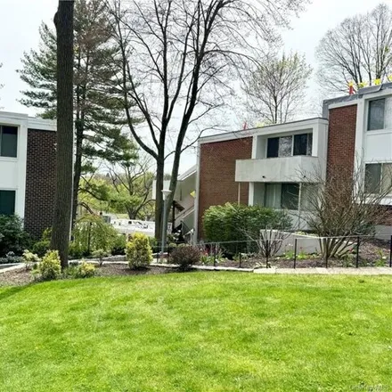 Buy this 3 bed condo on 913 Colony Drive in Hartsdale, Greenburgh