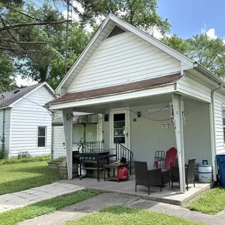 Buy this 2 bed house on 3rd South Street in Royalton, Franklin County