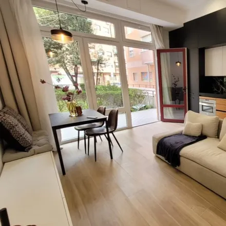 Image 9 - Calle de Las Naves, 6, 28005 Madrid, Spain - Apartment for rent