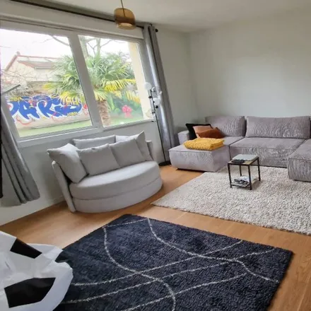 Rent this 3 bed apartment on 4 Allée des Chênes in 93220 Gagny, France