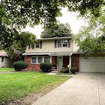 Rent this 3 bed house on 3368 Birchfield Drive in Midland, MI 48642