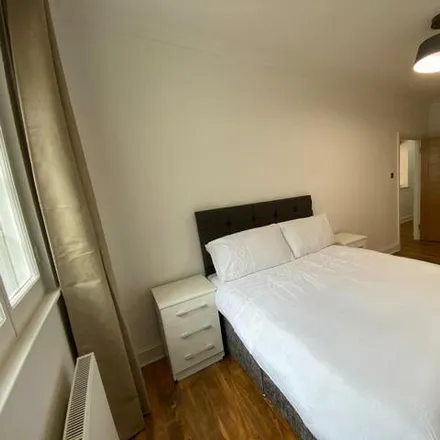 Image 5 - 4 Queen's Gate Terrace, London, SW7 5JE, United Kingdom - Room for rent
