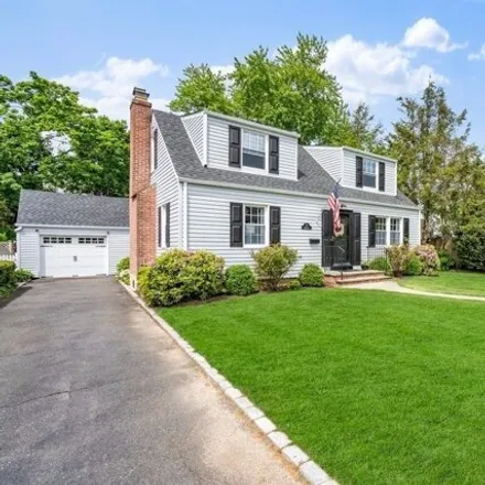 Buy this 3 bed house on 27 Le Britton Street in Locust Valley, Oyster Bay
