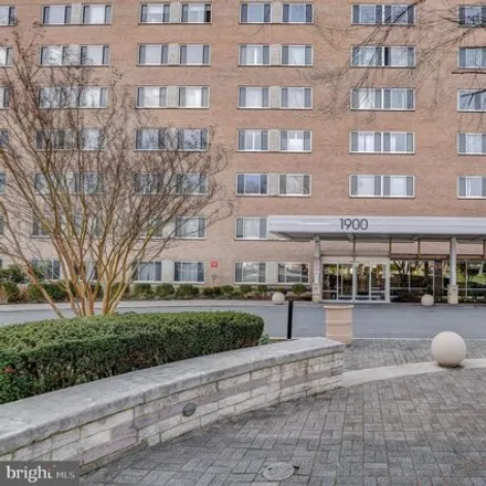 Buy this 1 bed condo on Capital Crescent Trail in Silver Spring, MD 20900