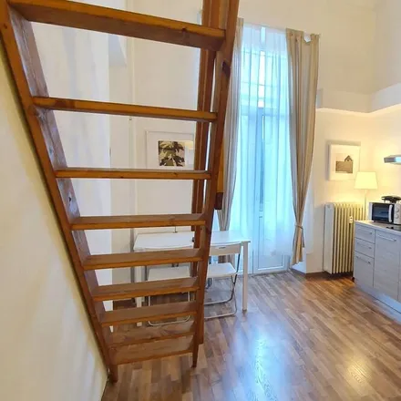 Rent this studio apartment on via monti 8