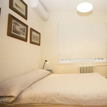 Rent this 3 bed condo on 34427 Beyoğlu