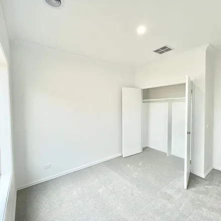 Image 2 - Nokota Circuit, Bonnie Brook VIC 3335, Australia - Apartment for rent