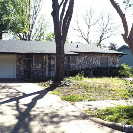 Buy this 2 bed house on 612 Lindo Drive in Mesquite, TX 75149