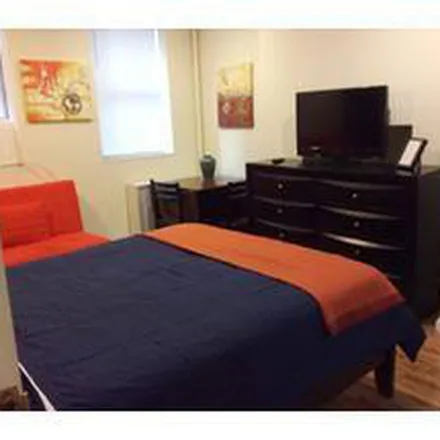 Rent this 1 bed apartment on Hilton Garden Inn in 121 West 28th Street, New York