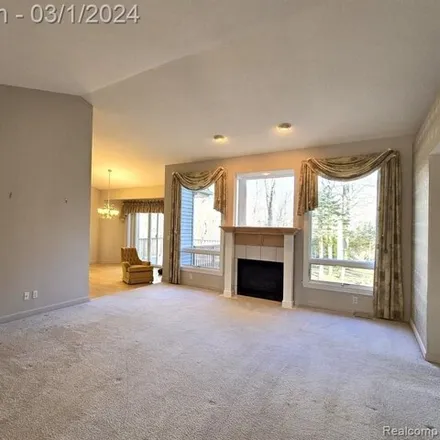 Image 6 - 2006 Crystalwood Trail, Flint Charter Township, MI 48433, USA - Townhouse for sale