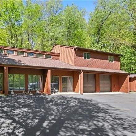 Image 2 - 854 Warrendale Bayne Road, Marshall Township, Allegheny County, PA 15090, USA - House for sale