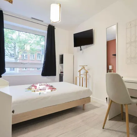 Rent this 2 bed room on 15 Boulevard Bigo Danel in 59000 Lille, France