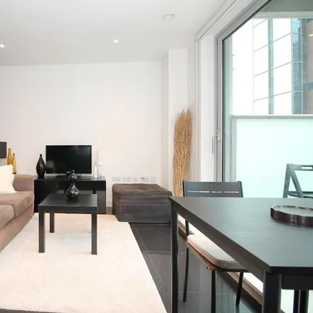 Image 5 - Pan Peninsula, Pan Peninsula Square, Canary Wharf, London, E14 9HA, United Kingdom - Apartment for rent