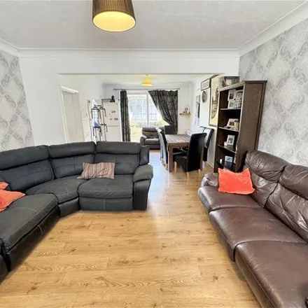 Image 4 - Olive Road, London, E13 9PX, United Kingdom - House for rent