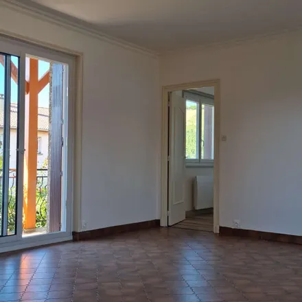 Rent this 5 bed apartment on 122 place des platanes in 69620 Saint-Vérand, France
