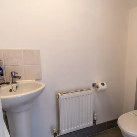 Image 3 - Kelham Drive, Bulwell, NG5 1RB, United Kingdom - Townhouse for rent