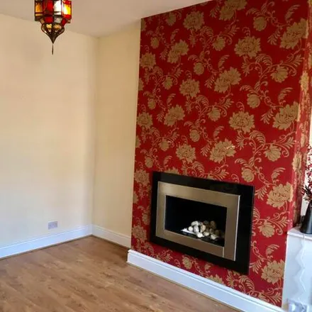 Image 2 - Harley Road, Sale, M33 7EP, United Kingdom - Townhouse for rent