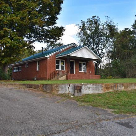 Rent this 3 bed house on US Hwy 412 in Linden, TN