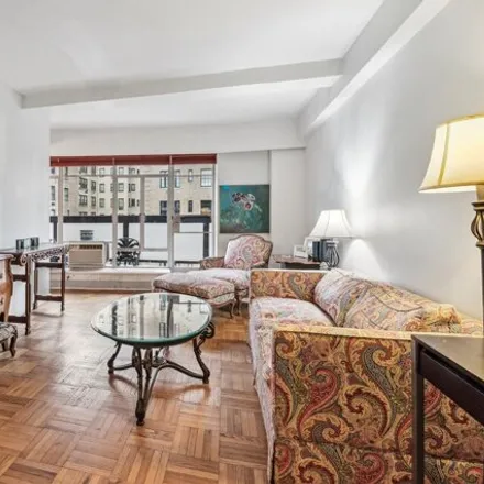 Buy this studio apartment on 750 Park Avenue in New York, NY 10021