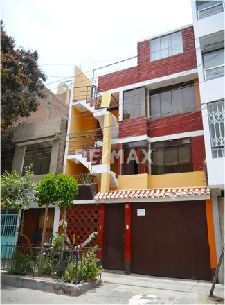 Buy this 12 bed house on Automanía in Avenida Los Alisos, Barrio Obrero Industrial