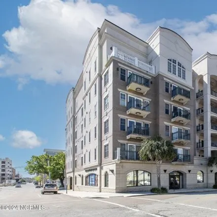 Rent this 2 bed condo on 182 Walnut Street in Wilmington, NC 28401