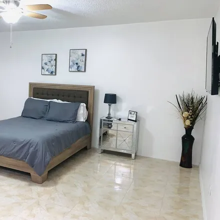 Rent this 1 bed apartment on Temple Terrace