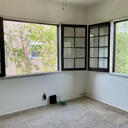 Rent this 1 bed room on 498 Tremont Avenue in Long Beach, CA 90814
