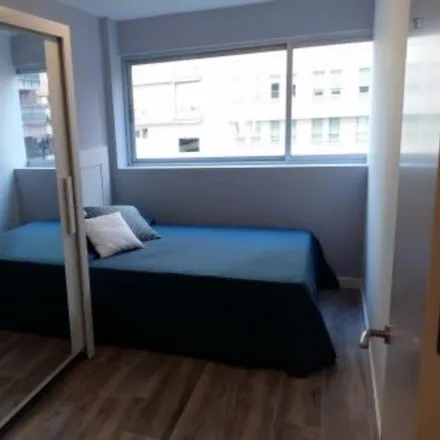Rent this 2 bed apartment on Madrid in Torre Metropolitana, Calle Beatriz de Bobadilla