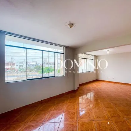 Buy this 12 bed house on Tomás Valle Avenue in Los Olivos, Lima Metropolitan Area 15031