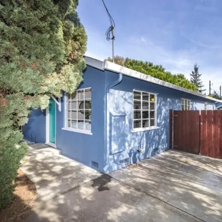 Buy this 2 bed house on 3915 Park Boulevard in Palo Alto, CA 94306