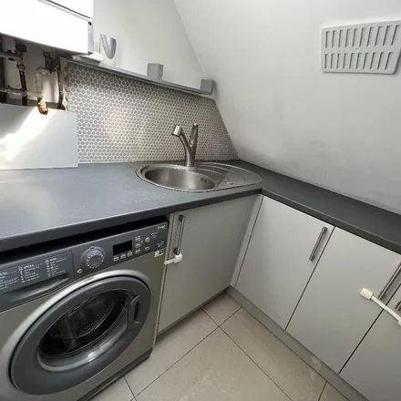 Rent this 1 bed apartment on Eastbound Platform 2 in Wilton Road, London