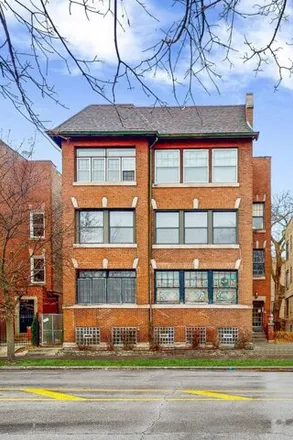 Buy this 3 bed condo on 5121 South Drexel Avenue in Chicago, IL 60615
