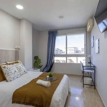 Image 6 - Carrer de Baldoví, 46002 Valencia, Spain - Apartment for rent