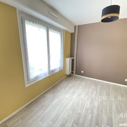 Rent this 4 bed apartment on Pays de Montbéliard Agglomération in Avenue des Alliés, 25200 Montbéliard