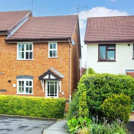 Rent this 2 bed house on Wavytree Close in Warwick, CV34 4UA
