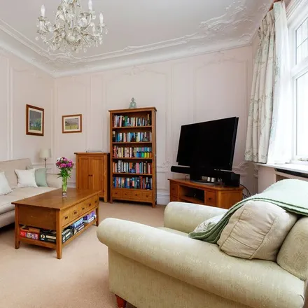 Image 9 - London, SW19 5NB, United Kingdom - Apartment for rent