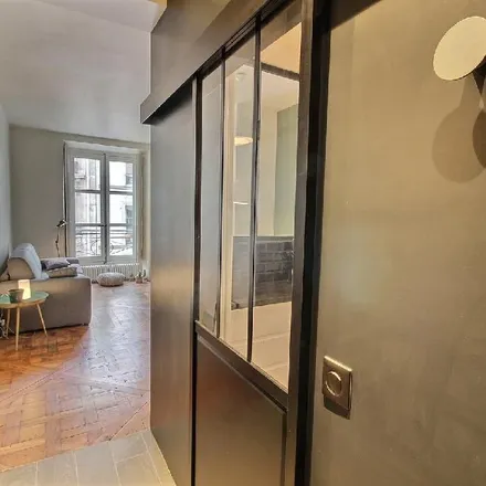 Image 5 - 52 Rue du Faubourg Poissonnière, 75010 Paris, France - Apartment for rent