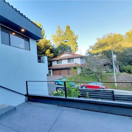 Image 7 - 2629 Basil Lane, Los Angeles, CA 90077, USA - Loft for sale