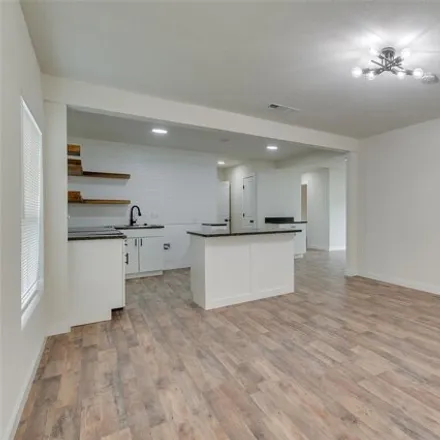 Image 6 - 2145 East Overton Road, Dallas, TX 75216, USA - House for rent