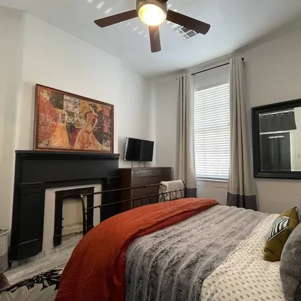 Rent this 2 bed condo on New Orleans