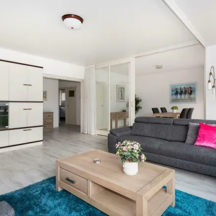 Rent this 5 bed apartment on Ocarinalaan 292a in 2287 RJ Rijswijk, Netherlands