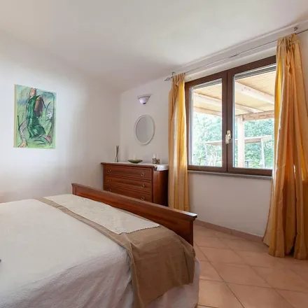 Rent this 1 bed apartment on Podere Sant'Agostino in Cooperativa Produttori Agricoli Pieve di S. Luce, Pieve di Santa Luce