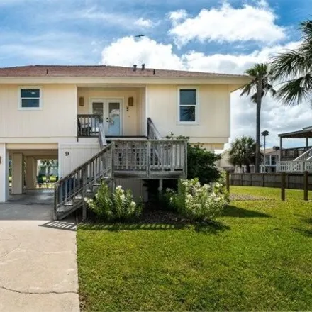 Buy this 4 bed house on 17 Whooping Crane Lane in Rockport, TX 78382