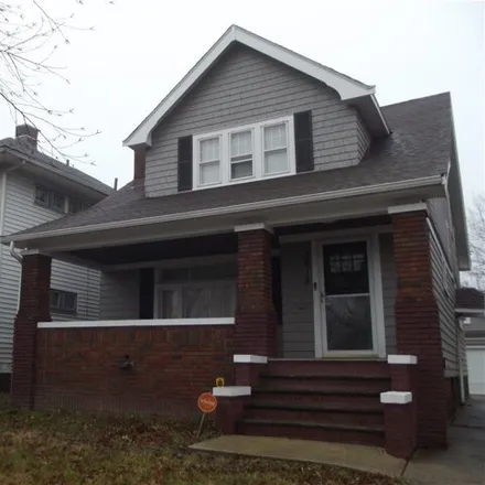 Rent this 3 bed house on 15457 Hampstead Avenue in Cleveland, OH 44120
