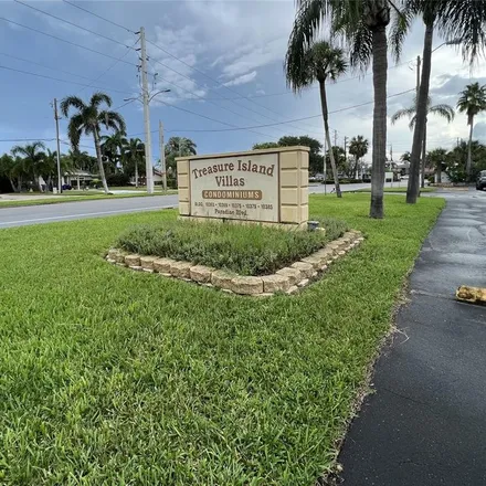 Image 2 - 10359 Paradise Boulevard, Treasure Island, Pinellas County, FL 33706, USA - Condo for sale