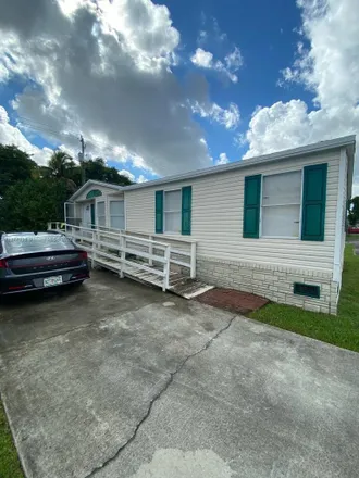 Image 1 - 220 Northeast 12th Avenue, Four Seasons Mobile Home Park, Homestead, FL 33030, USA - House for sale