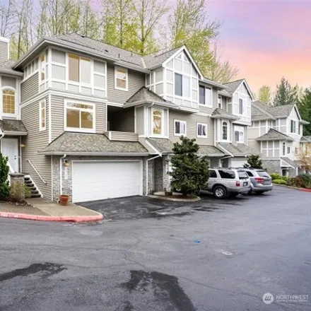 Buy this 3 bed house on Lakemont Boulevard Southeast in Coal Creek, Bellevue
