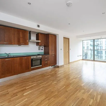 Image 6 - The Greenway, London, E3 2NX, United Kingdom - Apartment for rent